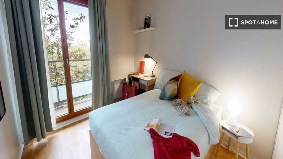 Double room Paris, 5 beds, 110m² — photo 1
