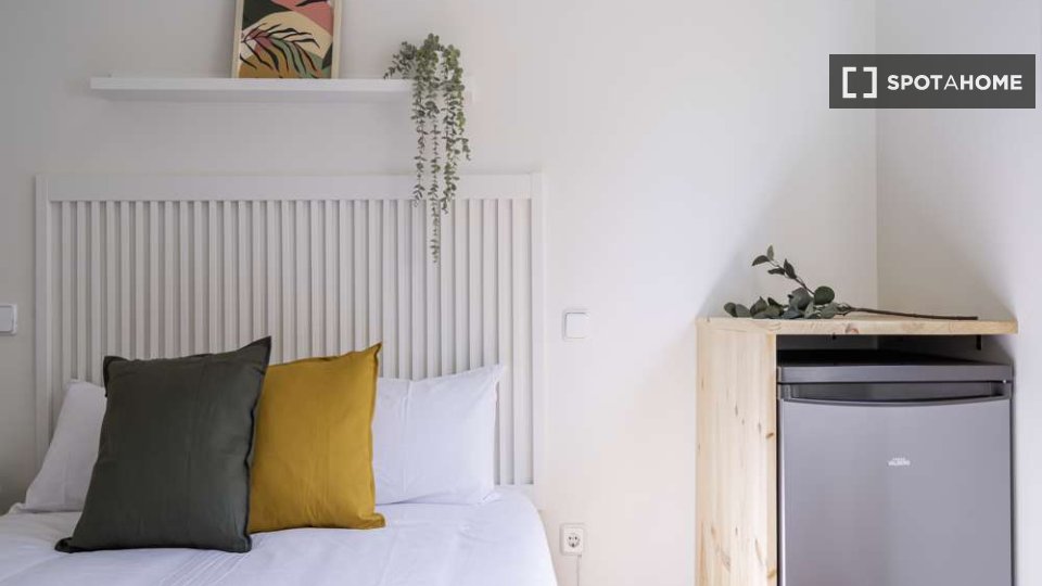 Habitación doble Madrid, 5 habitaciones — foto 17