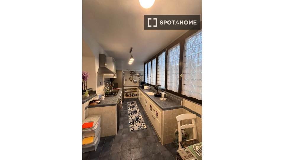 Double room Rome, 3 beds, 120m² — photo 19