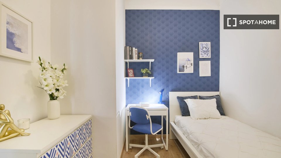 Double room Lisbon, 4 beds — photo 2