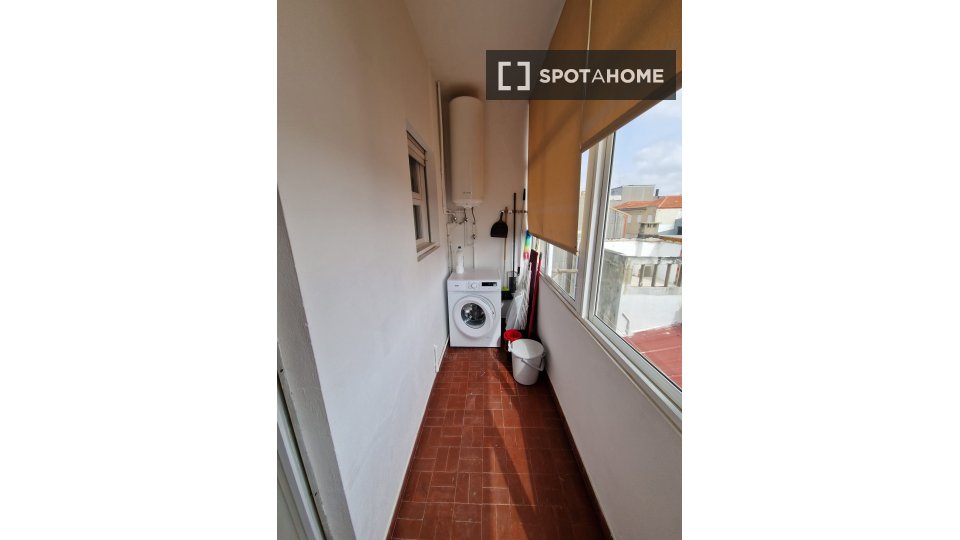 Apartment Porto, 2 beds, 98m² — photo 13