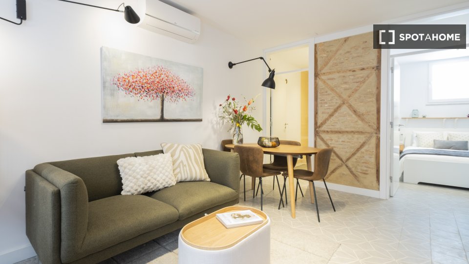Apartment Lisbon, 1 bed, 42m² — photo 45