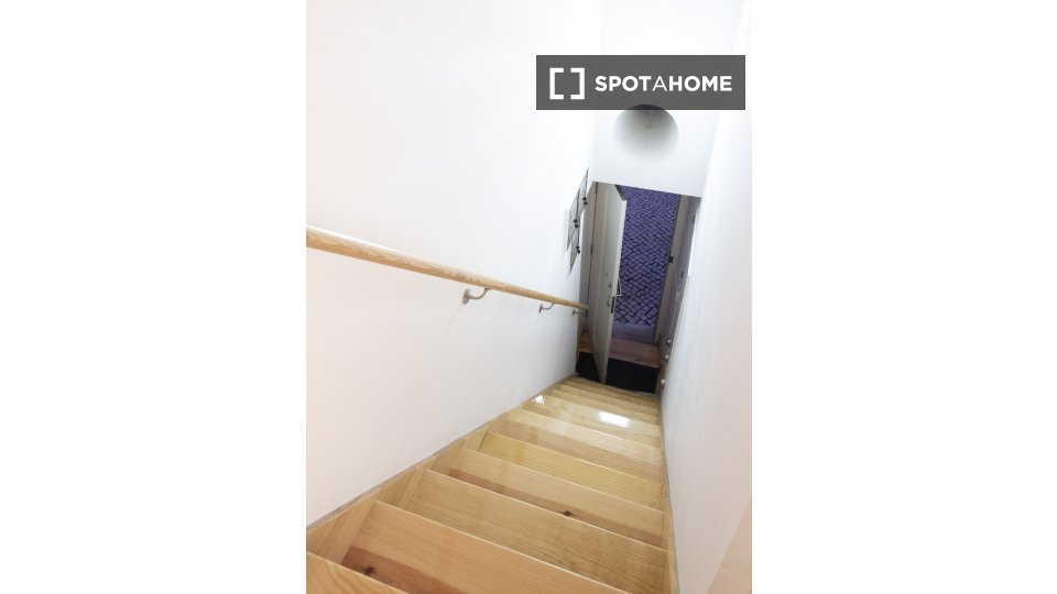 Apartment mono Lisbon, 45m² — photo 13