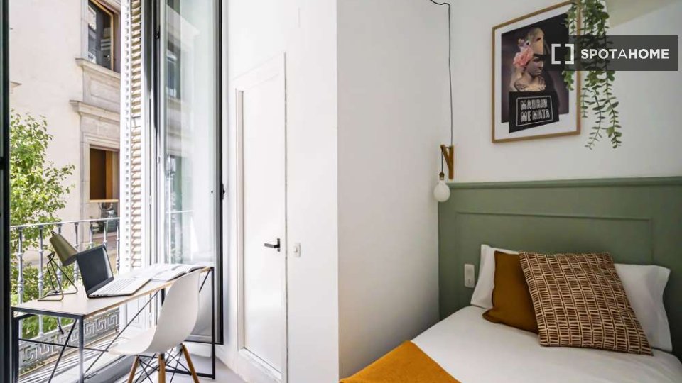 Double room Madrid, 68 beds, 2620m² — photo 3