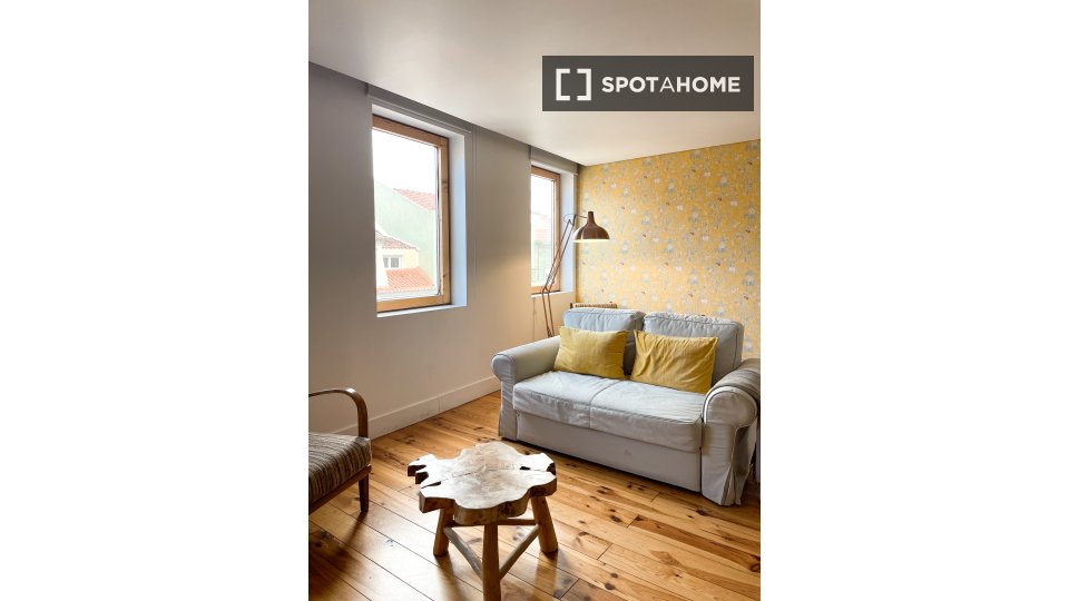 Apartment Lisbon, 2 beds, 65m² — photo 3