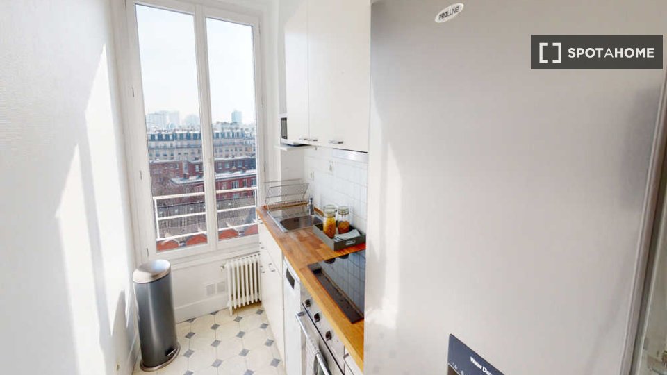 Double room Paris, 4 beds, 80m² — photo 3