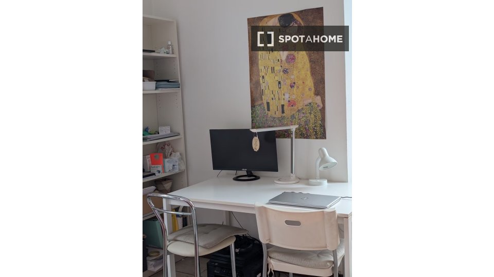 Double room Milan, 3 beds, 90m² — photo 12