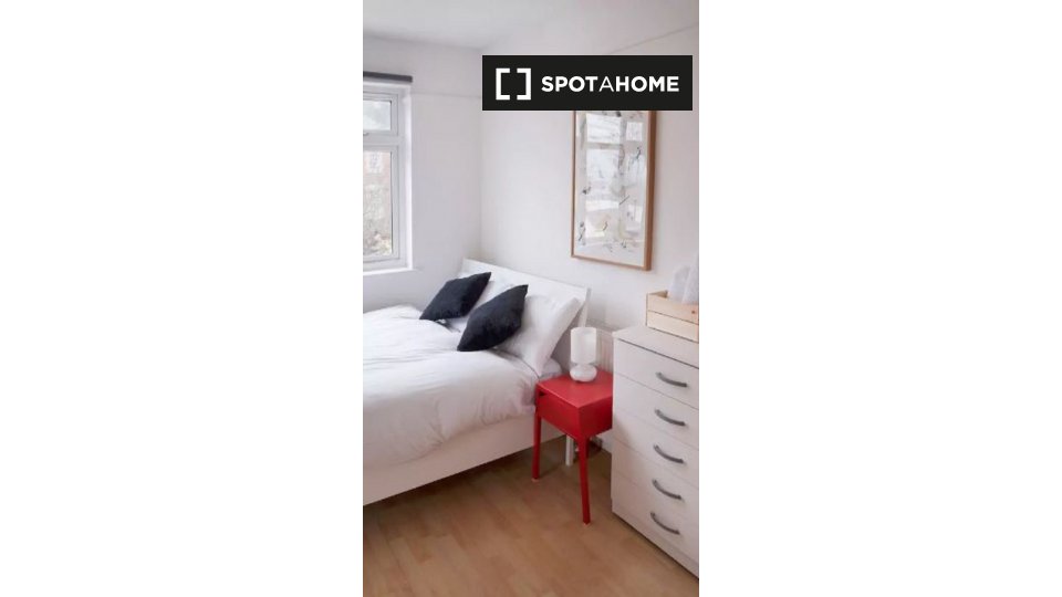 Double room London, 4 beds — photo 5