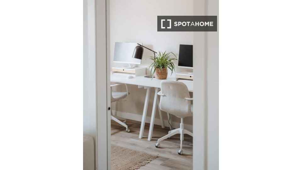 Apartamento de 2 dormitorios en alquiler en Patraix, Valencia.