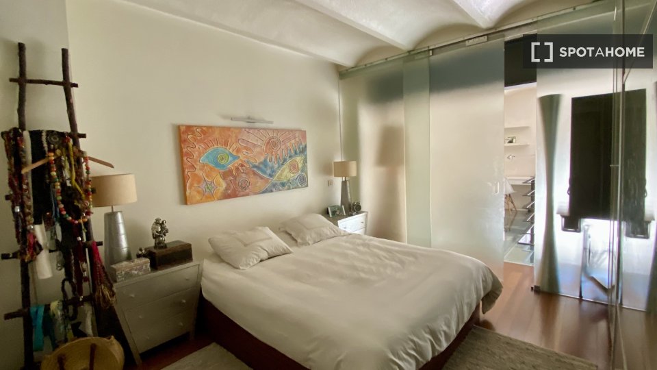 Apartment Lisbon, 2 beds, 190m² — photo 17