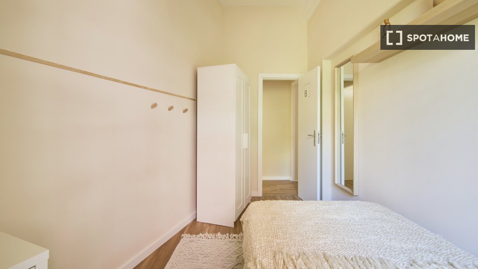 Double room Lisbon, 11 beds — photo 17