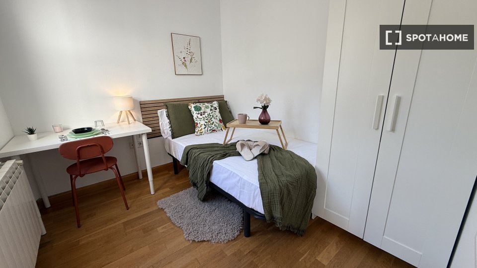 Double room Madrid, 4 beds — photo 2