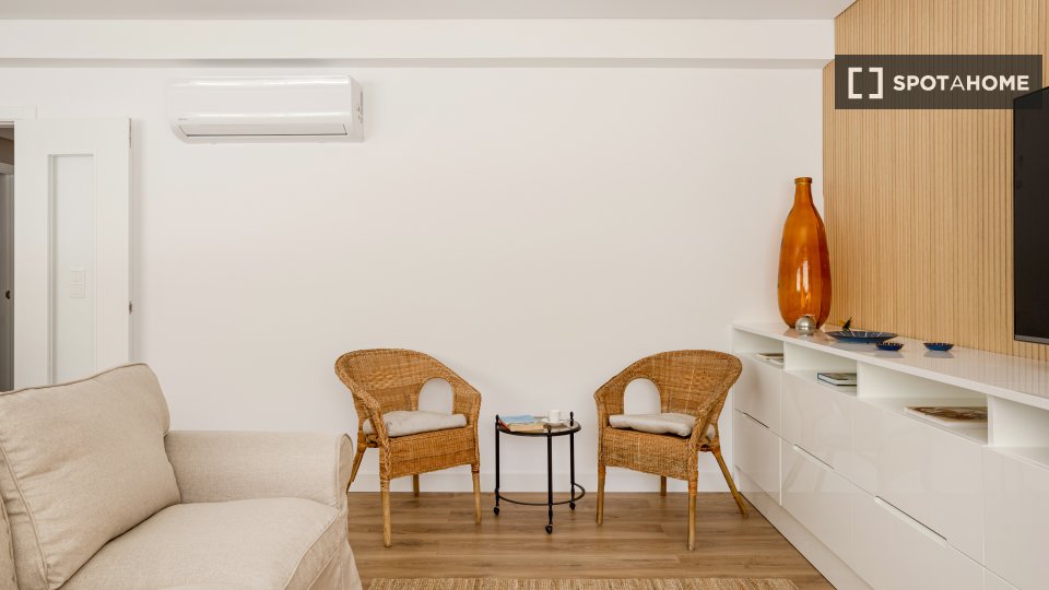 Apartment Lisbon, 3 beds — photo 13