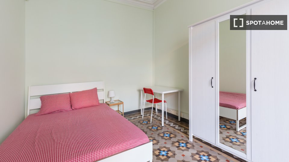 Double room Barcelona, 9 beds, 175m² — photo 1