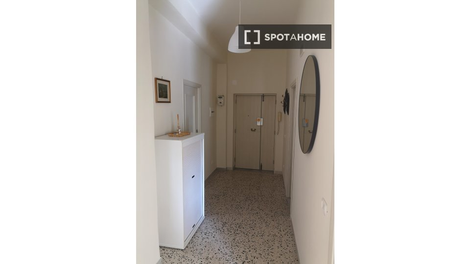 Double room Naples, 3 beds — photo 5