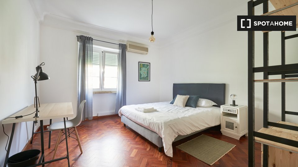 Double room Lisbon, 7 beds, 200m² — photo 11