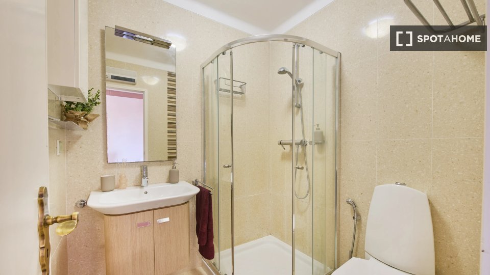 Double room Lisbon, 9 beds — photo 13