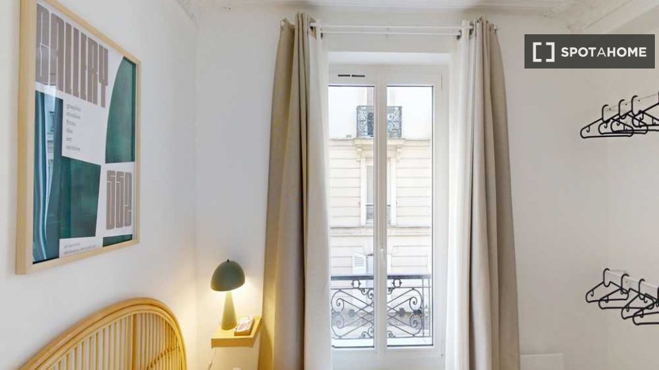Double room Paris, 5 beds, 50m² — photo 6