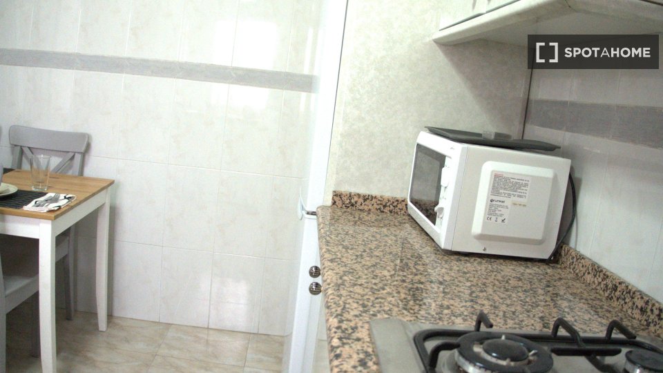 Double room Madrid, 6 beds — photo 7
