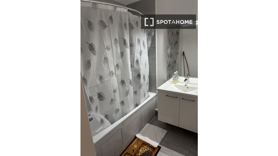 Double room Paris, 2 beds, 63m² — photo 5