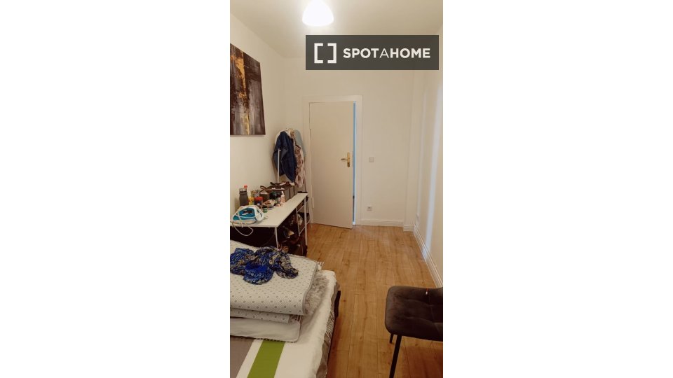 Double room Berlin, 4 beds, 75m² — photo 10