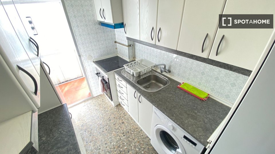 Double room Madrid, 5 beds — photo 7