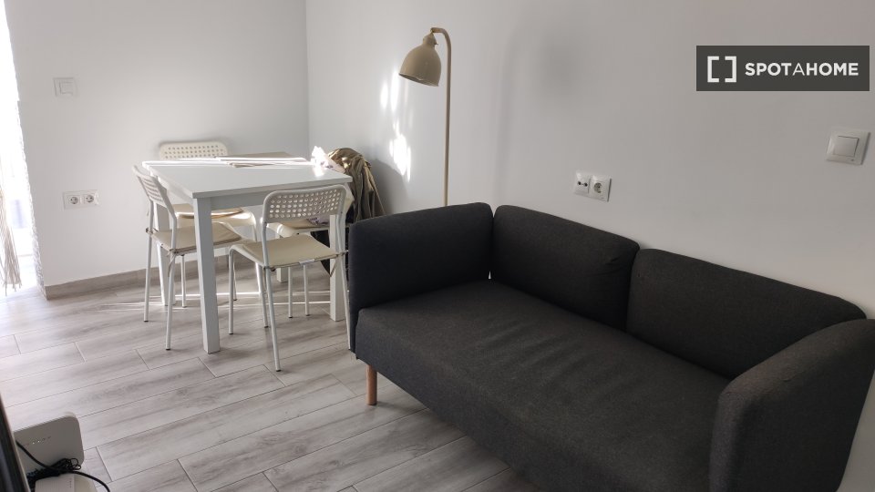 Apartment Granada, 3 beds, 65m² — photo 15