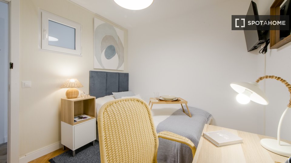 Double room Madrid, 7 beds — photo 13