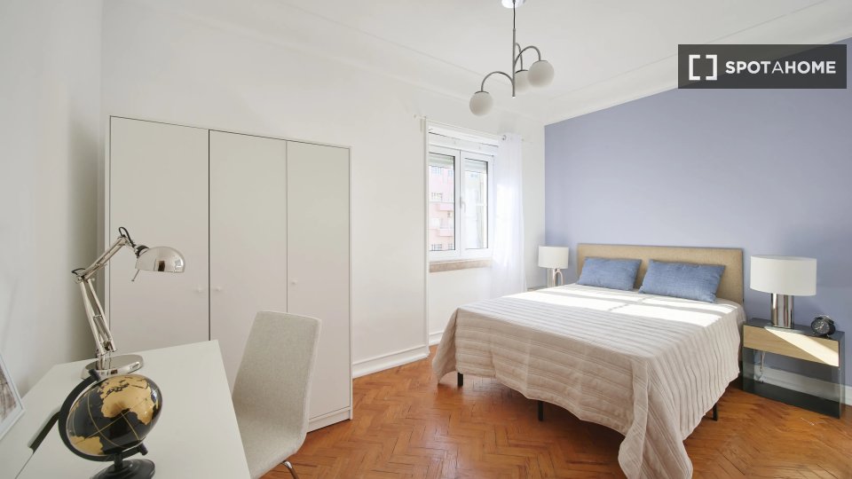 Double room Lisbon, 6 beds — photo 1