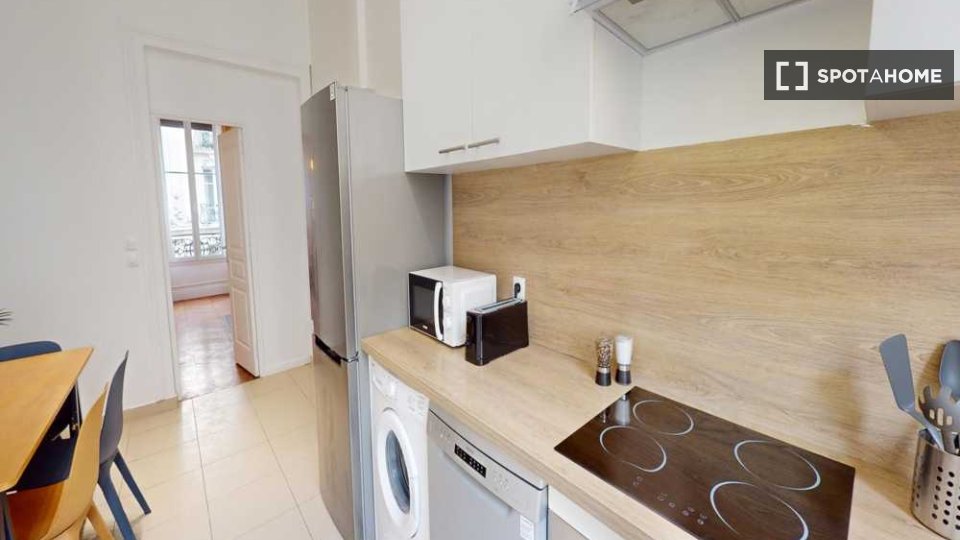 Double room Paris, 5 beds, 120m² — photo 6