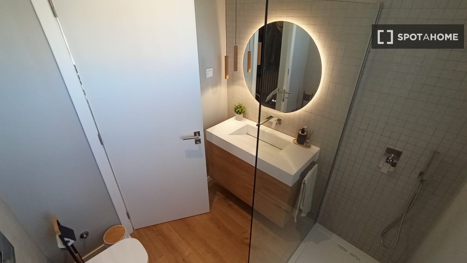 Double room Lisbon, 4 beds — photo 19