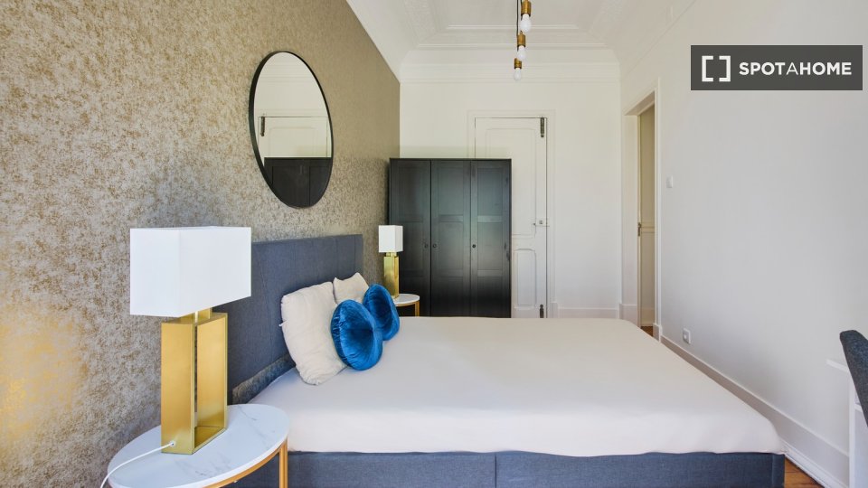 Double room Lisbon, 5 beds — photo 10