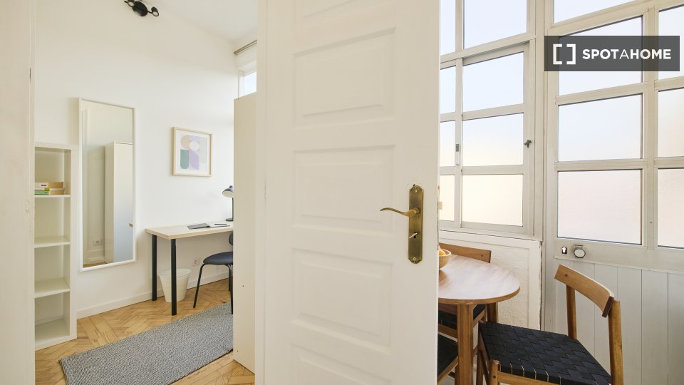 Double room Lisbon, 10 beds — photo 28