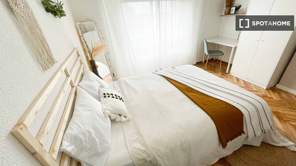 Double room Madrid, 7 beds — photo 4