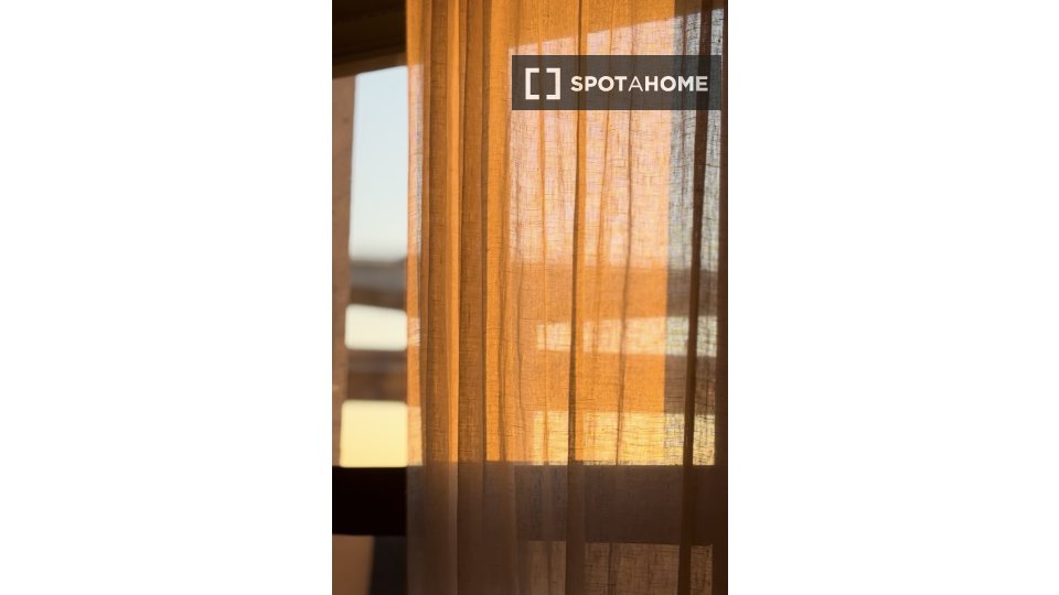 Double room Lisbon, 2 beds, 64m² — photo 12