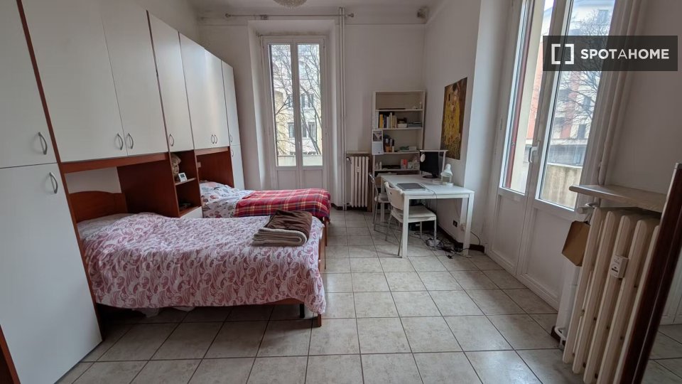 Double room Milan, 3 beds, 90m² — photo 10