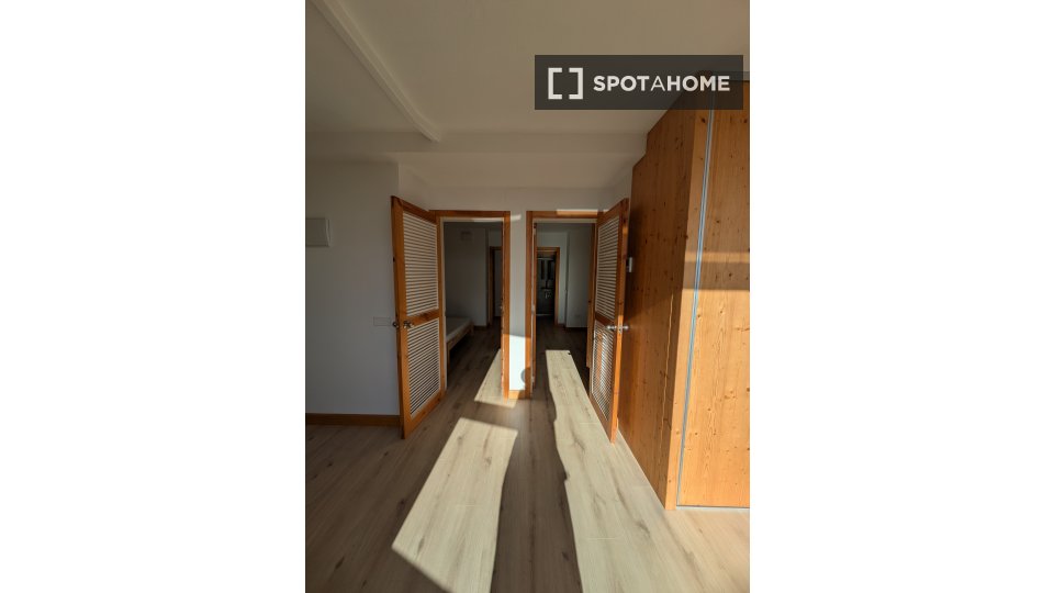 Apartment Valencia, 5 beds, 165m² — photo 26