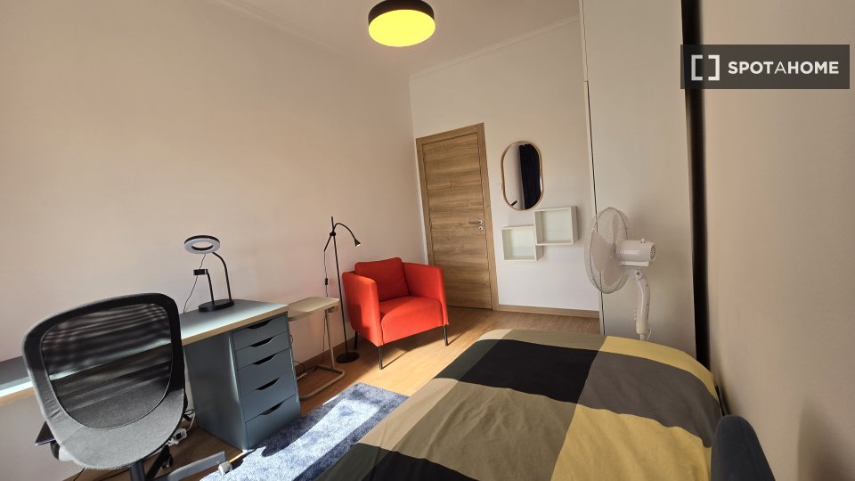 Double room Lisbon, 5 beds, 130m² — photo 5