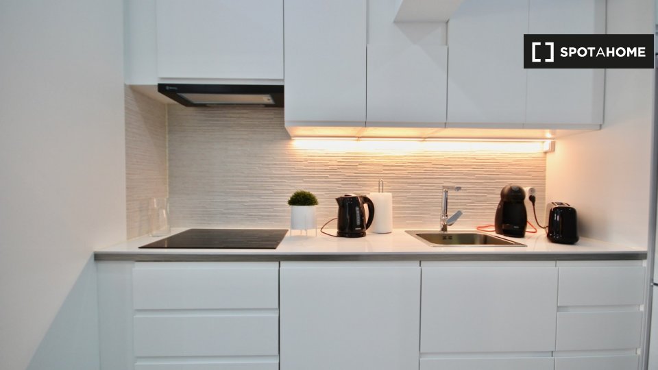 Apartment Lisbon, 2 beds — photo 13