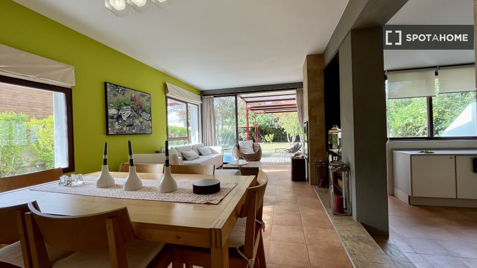 Apartment Lisbon, 4 beds, 120m² — photo 17