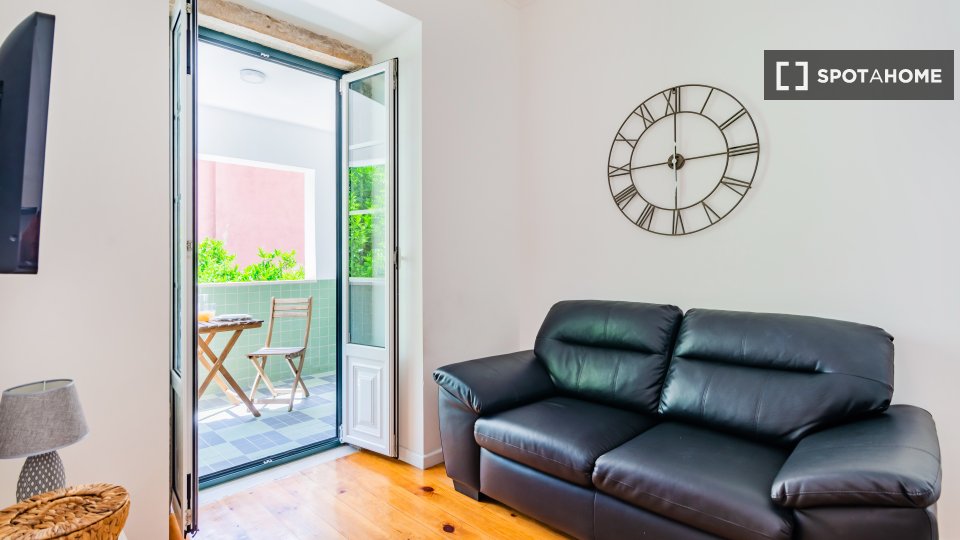 Apartment Lisbon, 2 beds — photo 15