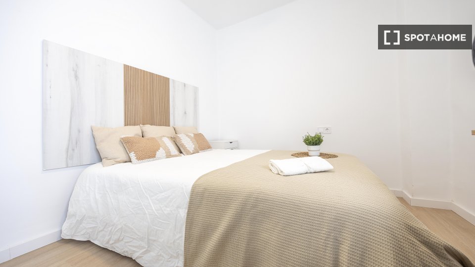 Chambre double Valence, 4 chambres, 100m² — photo 4