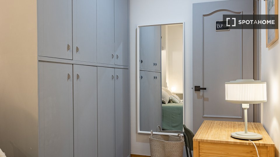 Double room Barcelona, 5 beds, 95m² — photo 27