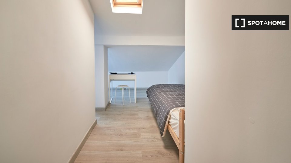 Double room Lisbon, 9 beds — photo 13