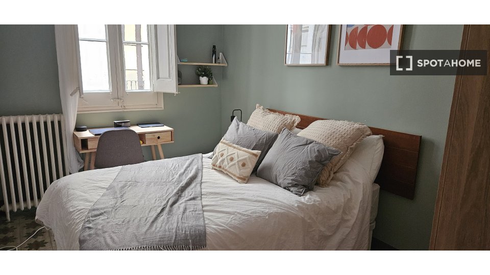 Double room Barcelona, 7 beds, 180m² — photo 4