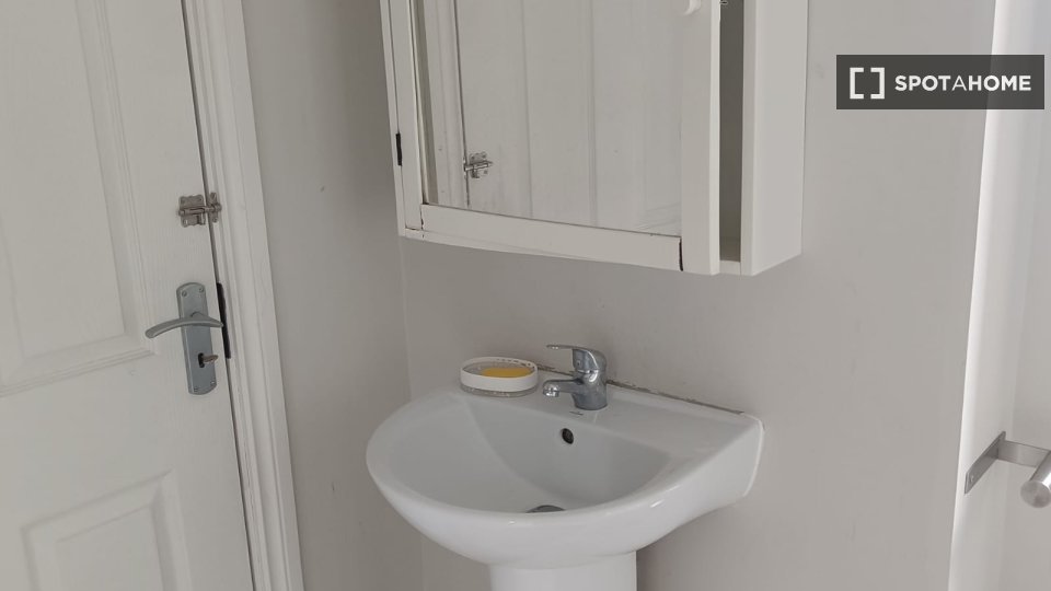 Double room Dublin, 5 beds — photo 16