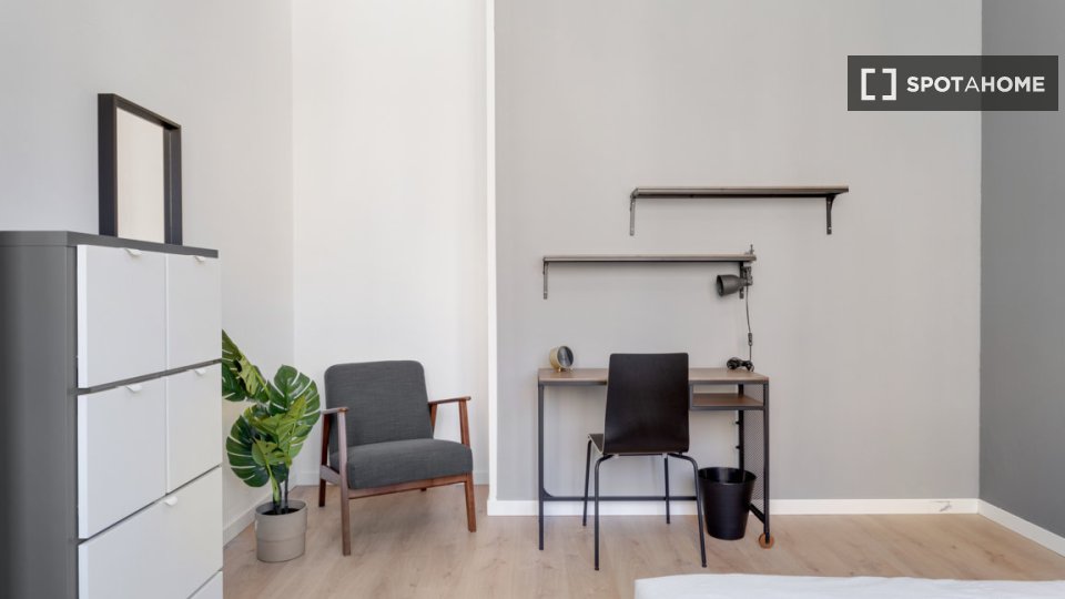 Double room Milan, 6 beds, 100m² — photo 1