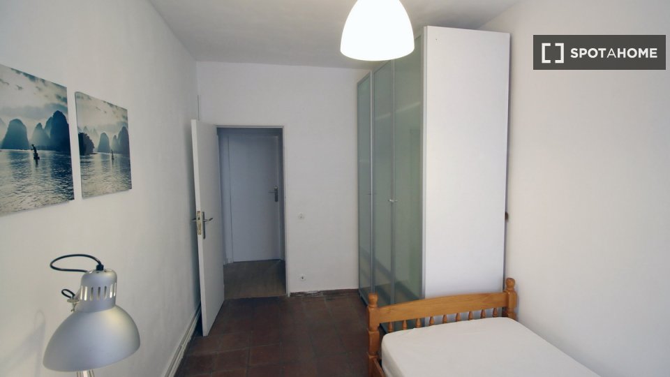 Double room Madrid, 4 beds — photo 3