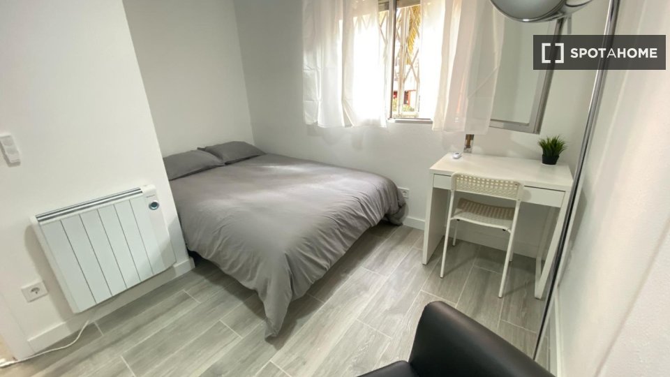 Double room Madrid, 4 beds — photo 6