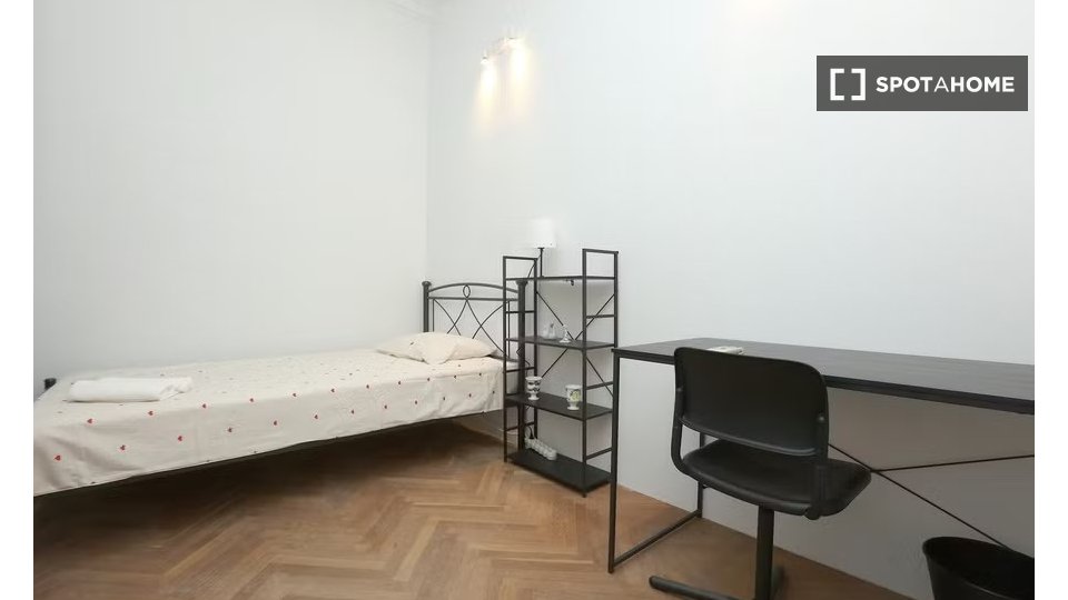 Double room Athens, 8 beds — photo 11